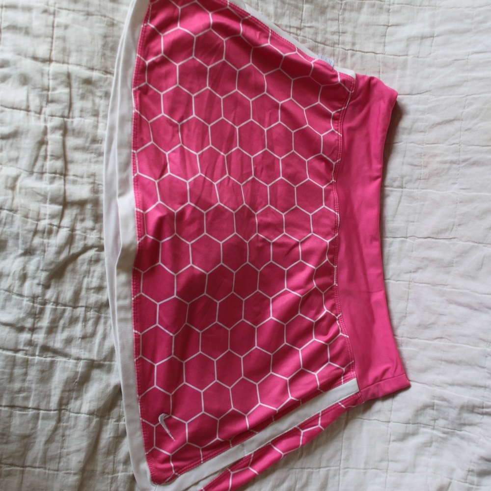 nike hunnycomb patterened tennis skort dri fit